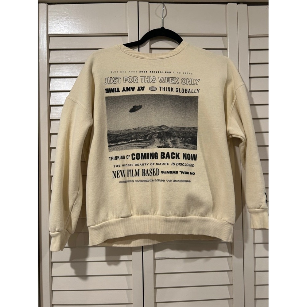 Pull&Bear Cream Graphic Print Women's Sweater Small